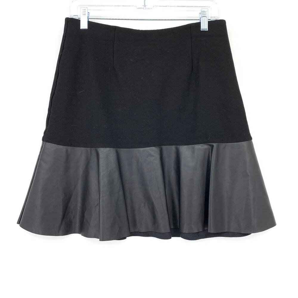 Cabi Flip Skirt Womens Size Medium Black Faux Leather Trim A-Line Pull On Waist